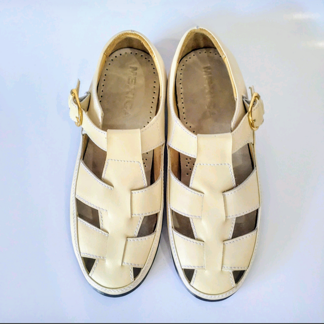 夏の定番サンダル　涼しい蒸れない本革グルカサンダル　アイボリーカラー