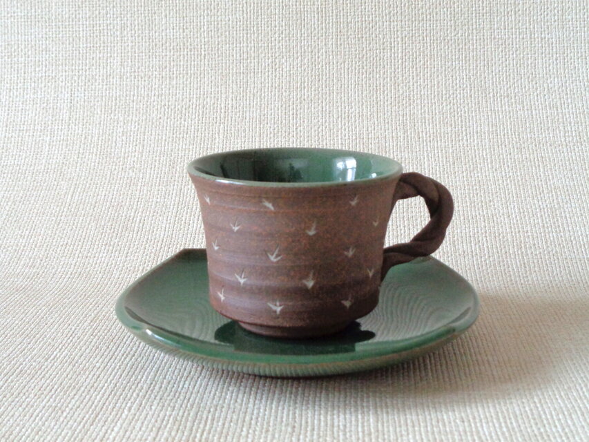 カップ&ソーサー (青磁象嵌 ねじり手b)