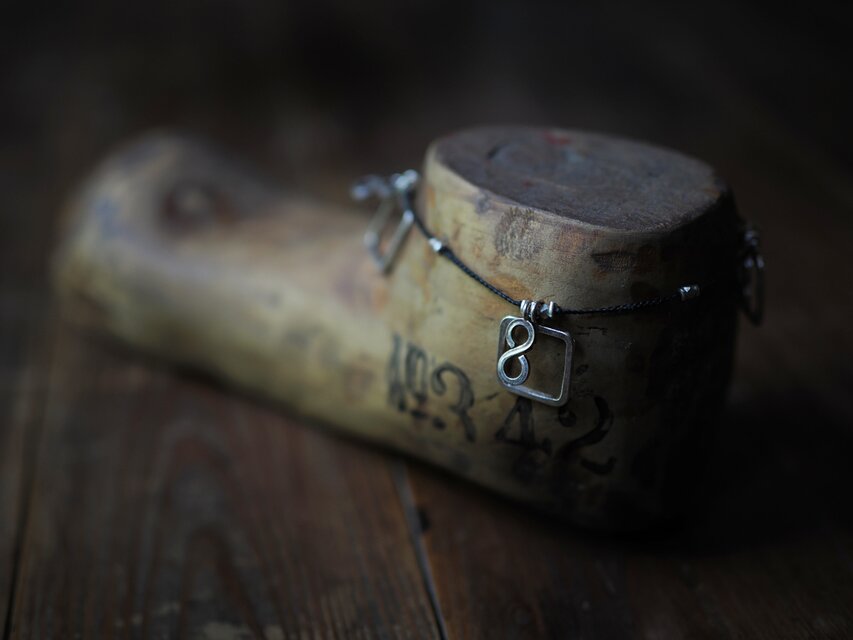 -Karensilver- code anklet