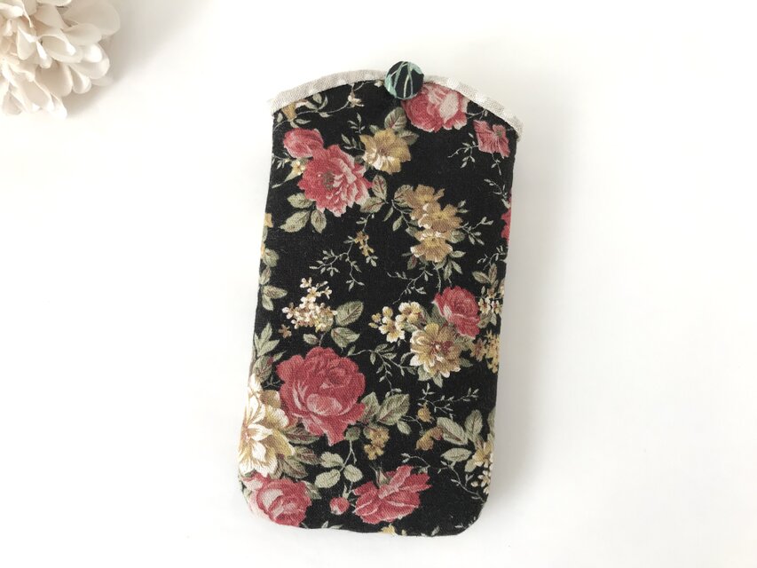 スマホケース スマホポーチ iphoneポーチ アンティーク フラワー 花柄 布 スリム 黒