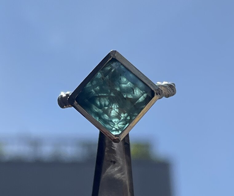 アパタイト × ルチルクォーツ ダブレット石 SQ立体カット シルバー