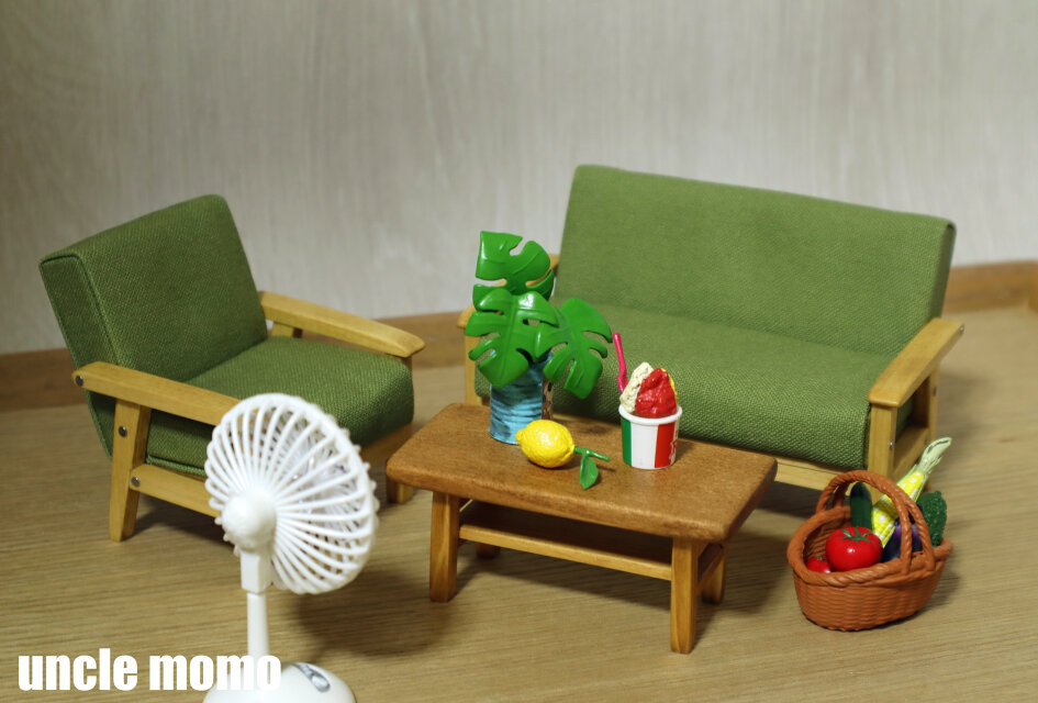 傷あり】ドール用ソファ2人掛け（色：オリーブグリーン×オーク） 1/12