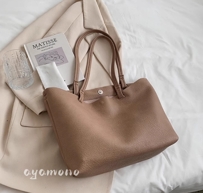 【受注製作】軽めのレザーバッグ　トートバッグ 収納広め 肩掛け可 BU489