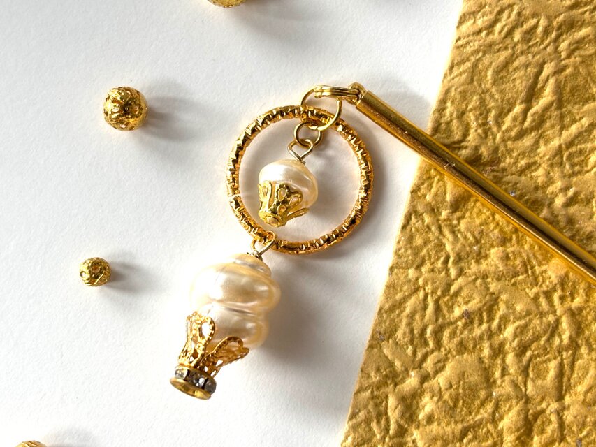 かんざし　ホワイトパールのアイスクリームとカップケーキ　一本挿し　一本簪　涼しげ　夏　ゴールド　洋風　揺れる