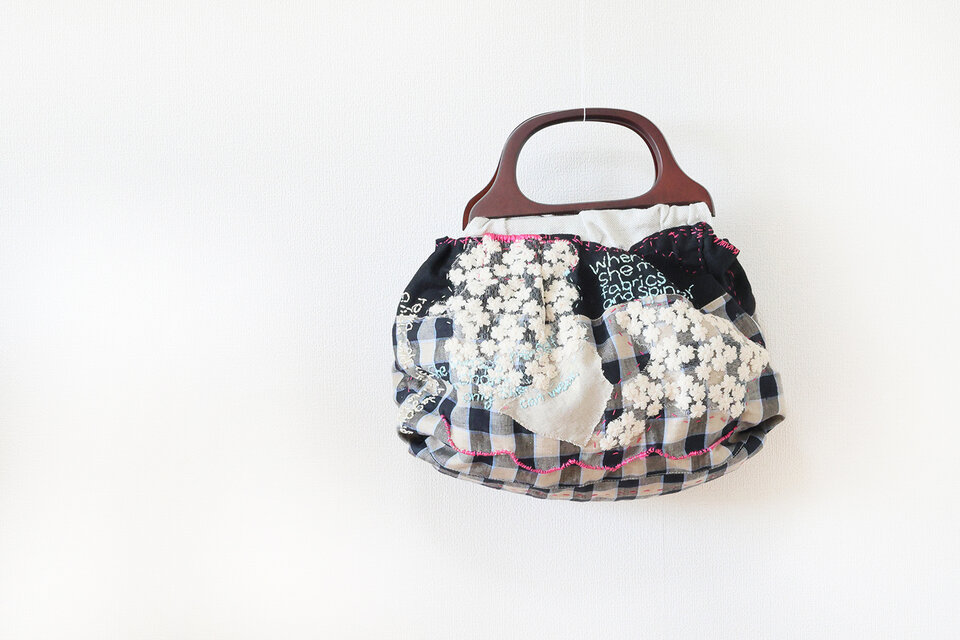 ハンドステッチ・クチャ ウッドハンドルバッグ「Just like her.」再販