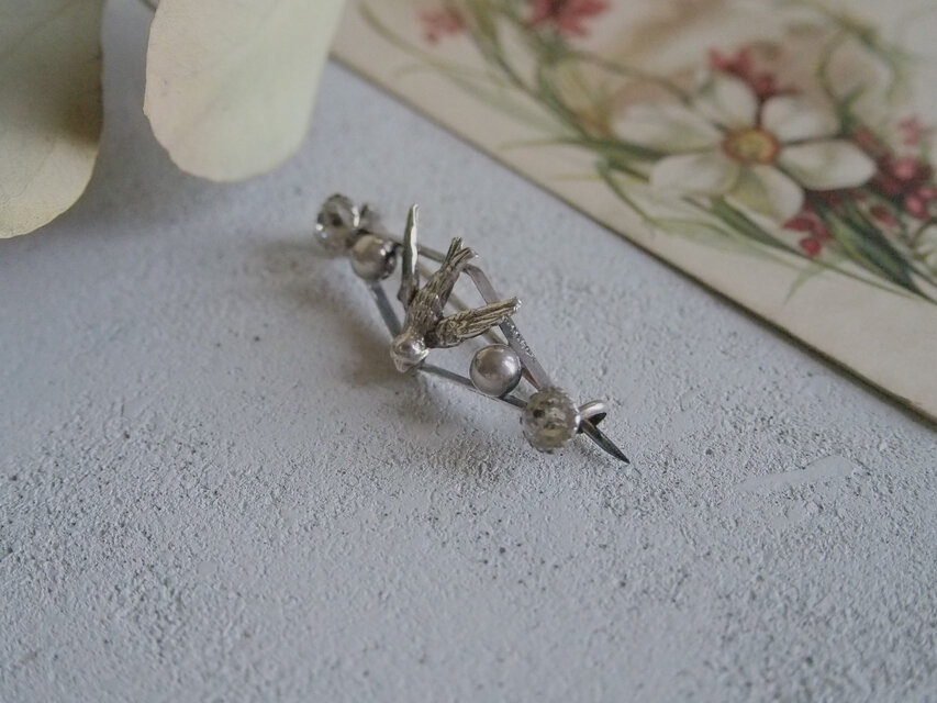 アンティーク　イギリス 1930頃　シルバー　ブローチ　鳥 アンティーク イギリス 1930頃 シルバー ブローチ 鳥 アンティーク