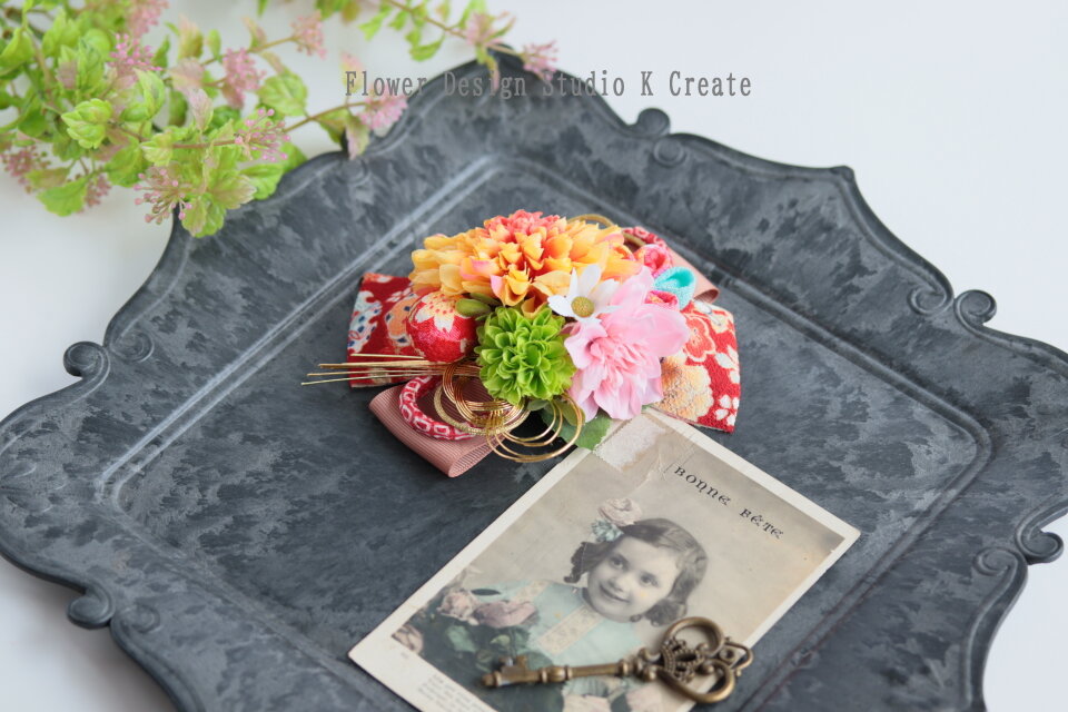 オレンジのマムと和柄リボンのヘアリップ 浴衣 髪飾り 七五三 髪飾り