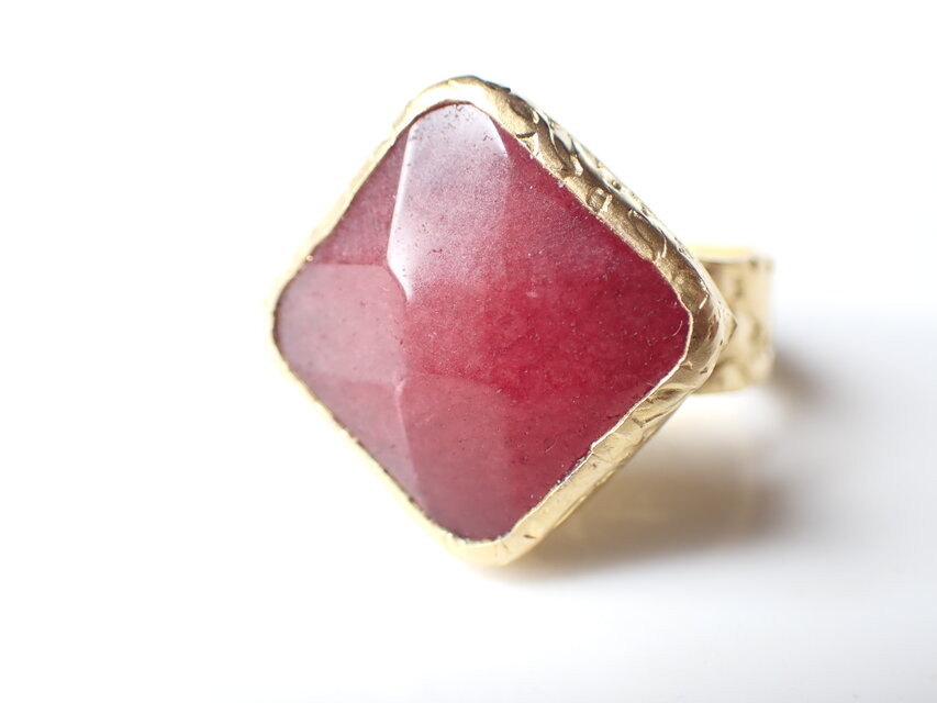 ラスト一点『真っ赤なRuby』の世界でひとつの天然石リング