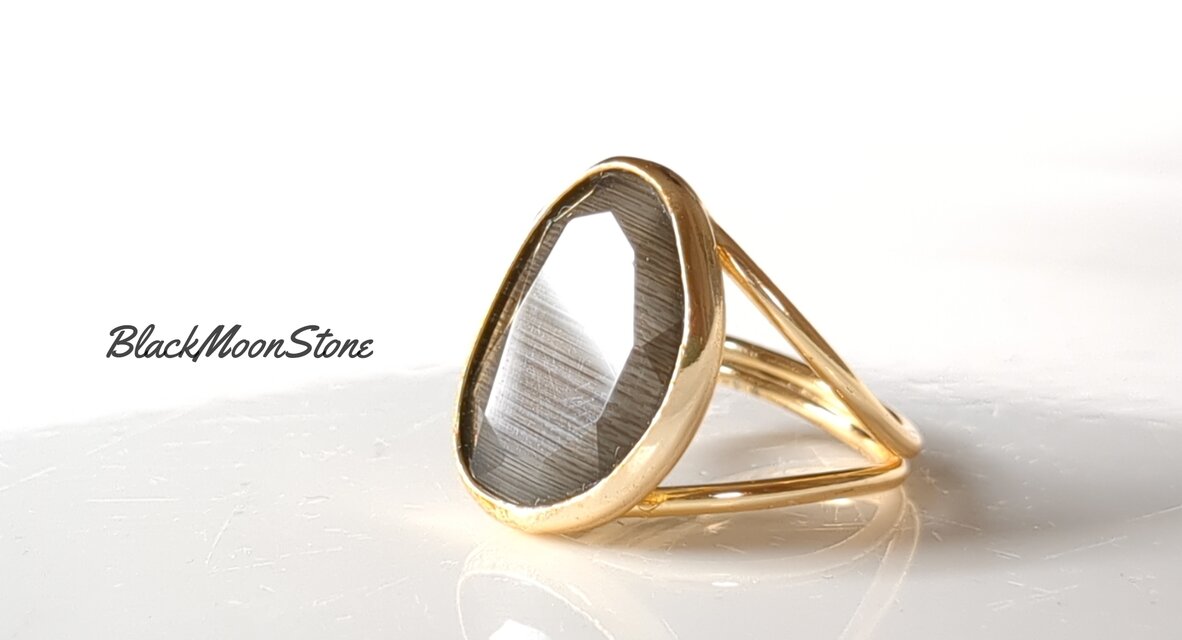 桃蓮玉‼️激レア虹入りブラックルチルリング✨ムーンストーン共生タイプ 桃蓮玉‼️激レア虹入りブラックルチルリング✨ムーンストーン