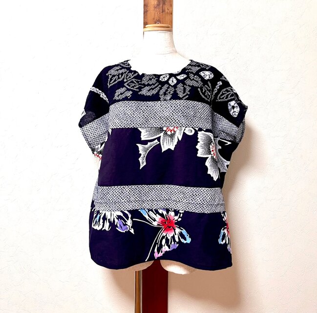 有松絞りと浴衣のパッチワークトップス　着物リメイク 有松絞りと浴衣のパッチワークトップス | iichi 日々の暮らしを