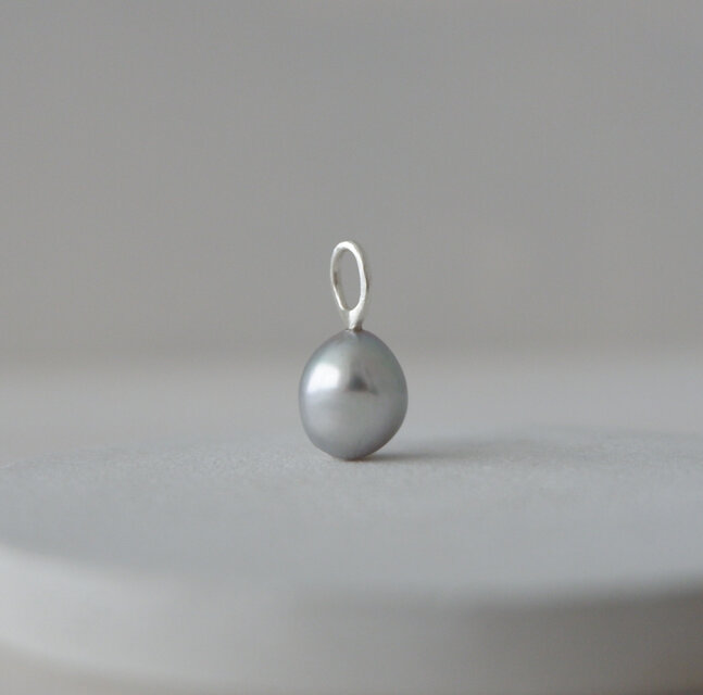 グレーパールのネックレス SV