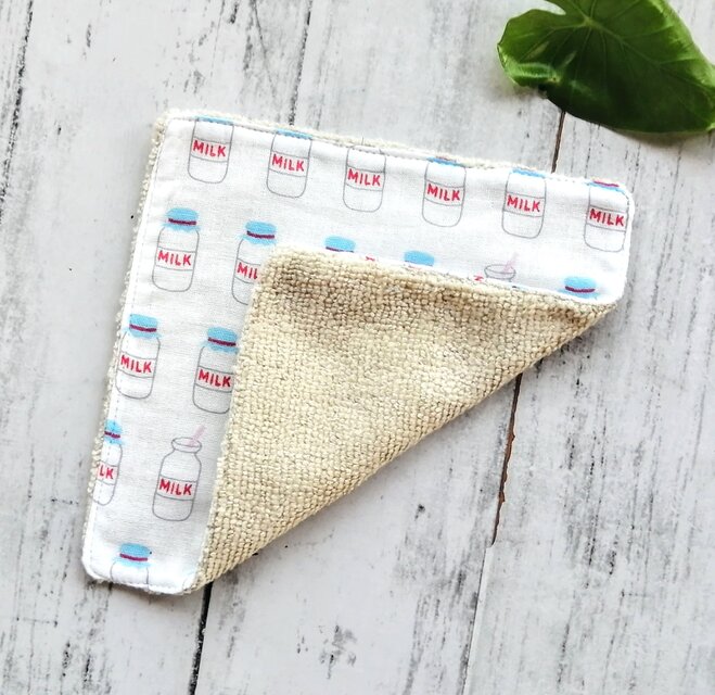 牛乳瓶　ガーゼハンカチタオル　15cm角　ダブルガーゼ　マイクロファイバー　名入れ