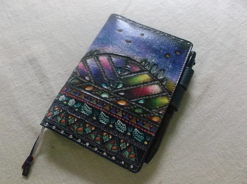 ほぼ日手帳対応 牛革文庫サイズ手帳カバー 刻印＆拭き染め | iichi