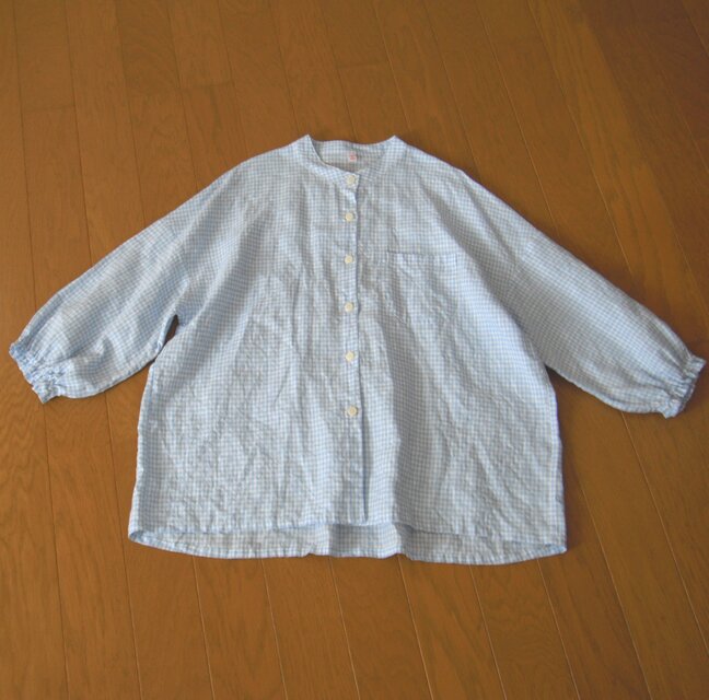 リネンの8分袖ブラウス　水色チェック