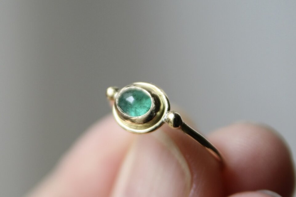 エメラルド k18ゴールド ring | iichi 日々の暮らしを心地よく