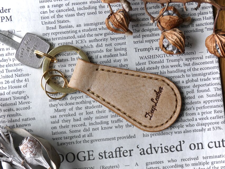 イタリア革のキーホルダー／ナチュラル