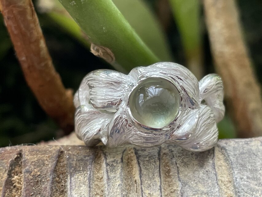 雨粒と葉っぱのリング