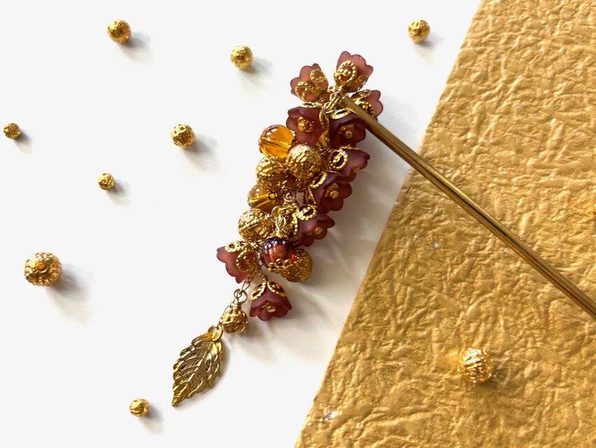 かんざし　茶色の鈴蘭ビーズの鈴生り簪　一本挿し　一本簪　夏秋　スズラン　すずらん　ゴールド　花　フラワー