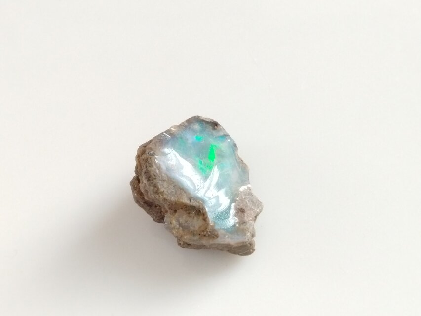 エチオピア産オパール 原石 19x13mm | iichi 日々の暮らしを