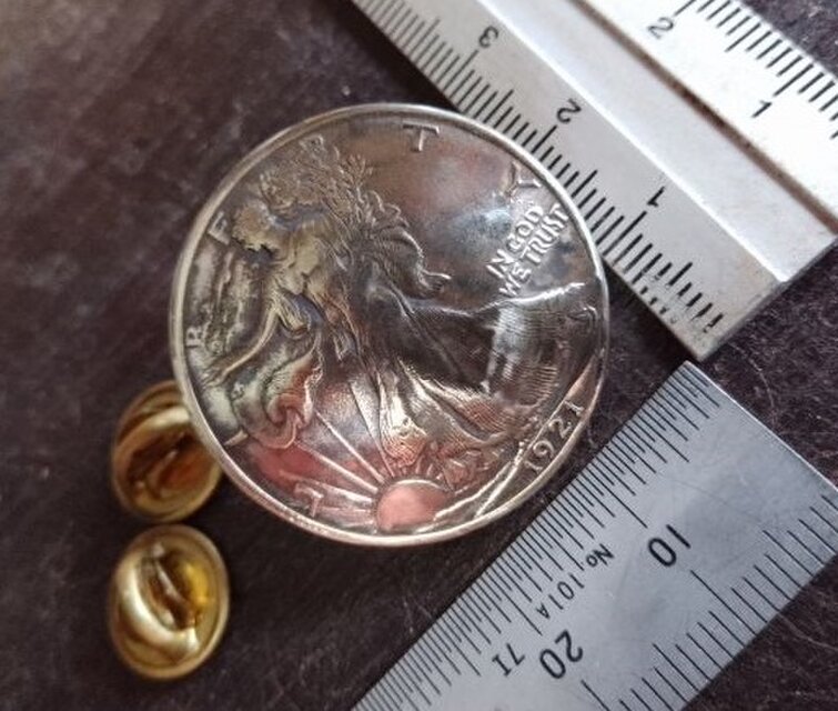 白銅製シルバーカラー　ホワイトハウスコインピンズブローチ　結婚式・成人式のシャツや帽子・着物の衿飾りに