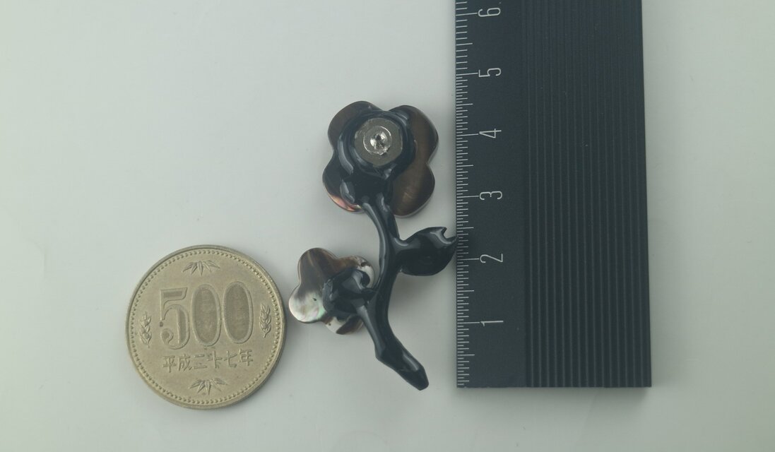 マザーオブパールの花 | iichi 日々の暮らしを心地よくする