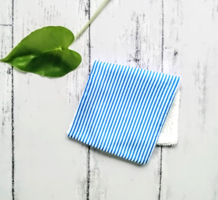 ストライプ　ハーフハンカチ　ハンカチタオル　青と白　コットン　マイクロファイバー　名入れ