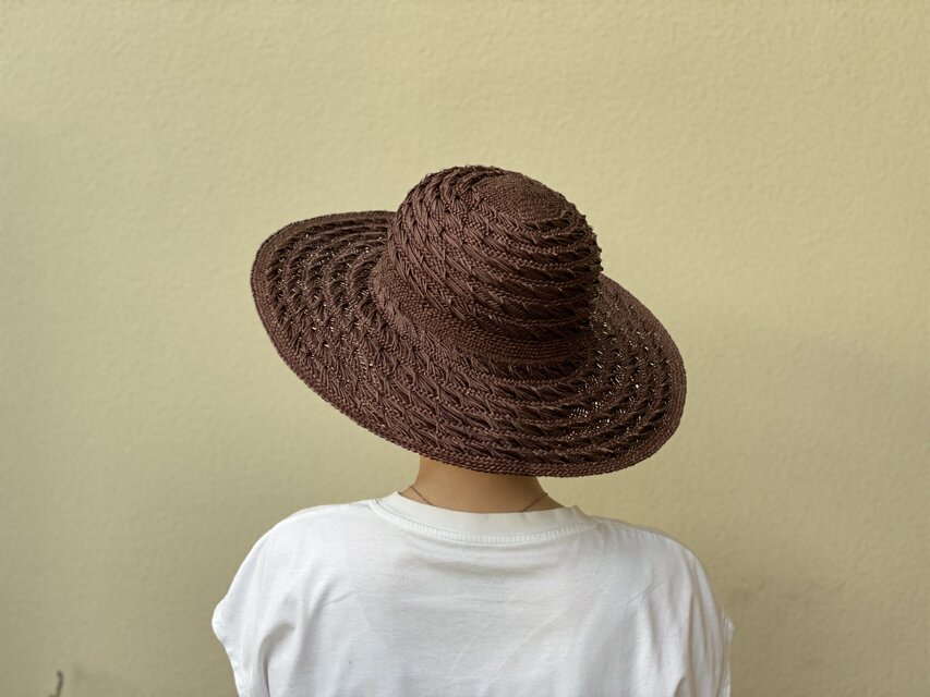 天然草バオで作った丸型ハット