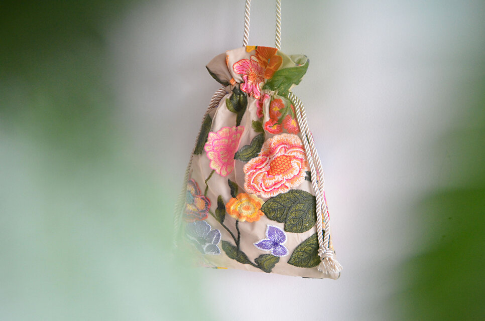 キャンバスフラワービニール巾着ショルダー 数量限定！チュールフラワー刺繍3way巾着ショルダーバッグ マルチ