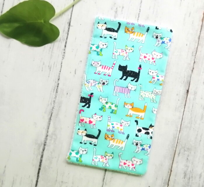 猫　ハーフハンカチ　ハンカチタオル　コットン　マイクロファイバー　名入れ　