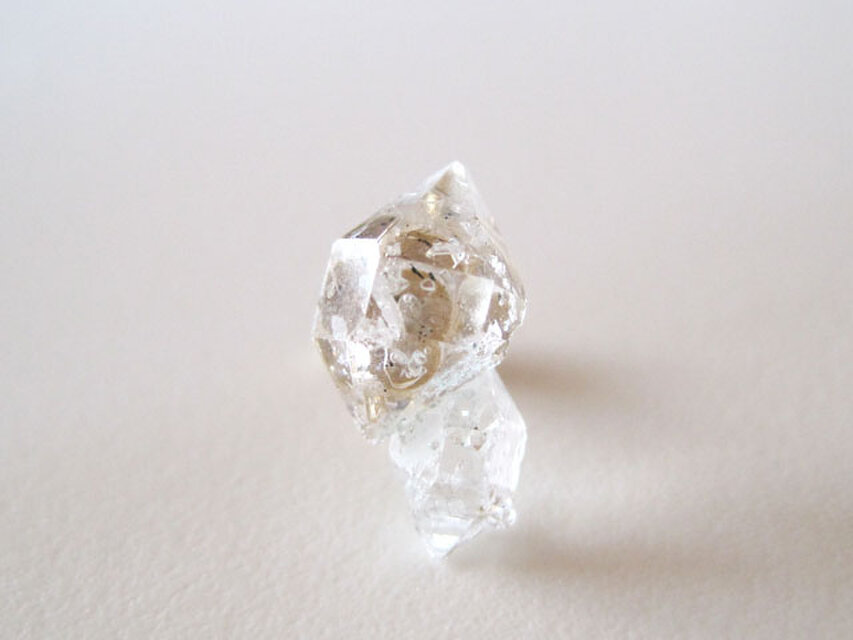 水晶の結晶原石ピアス  twin 14kgf 片耳