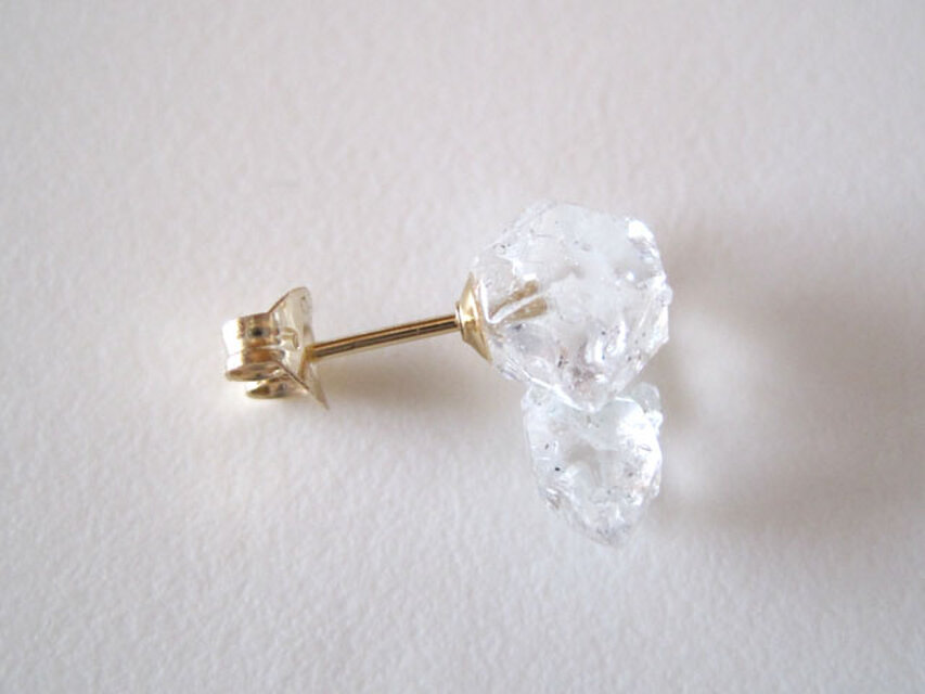 水晶の結晶原石ピアス twin 14kgf 片耳 | iichi 日々の暮らしを