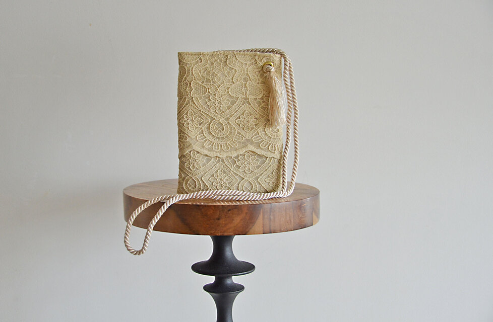 1点限定！ チュール刺繍 レース　２ｗayスマホポーチ　ミルクティー　スマホショルダー　