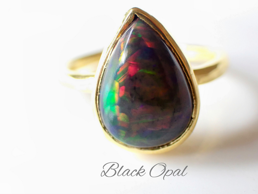 NEW☆「Black Opalの世界でひとつの天然石sv925＋kgp18