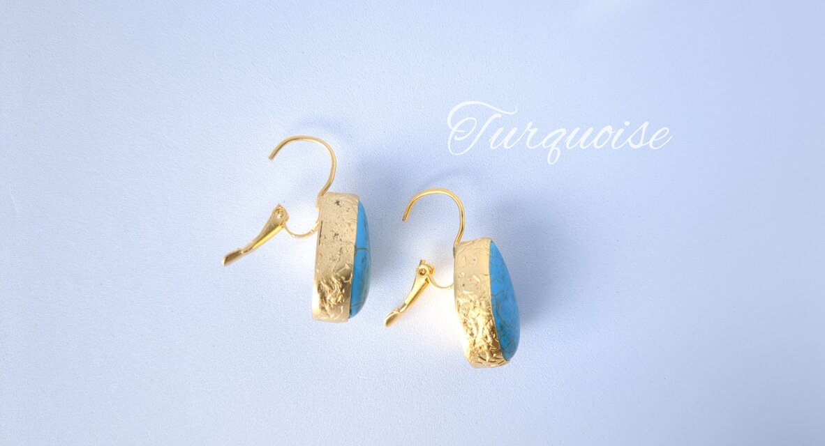 新作「Turquoise」の世界でひとつの天然石ピアス | iichi 日々の暮らし 