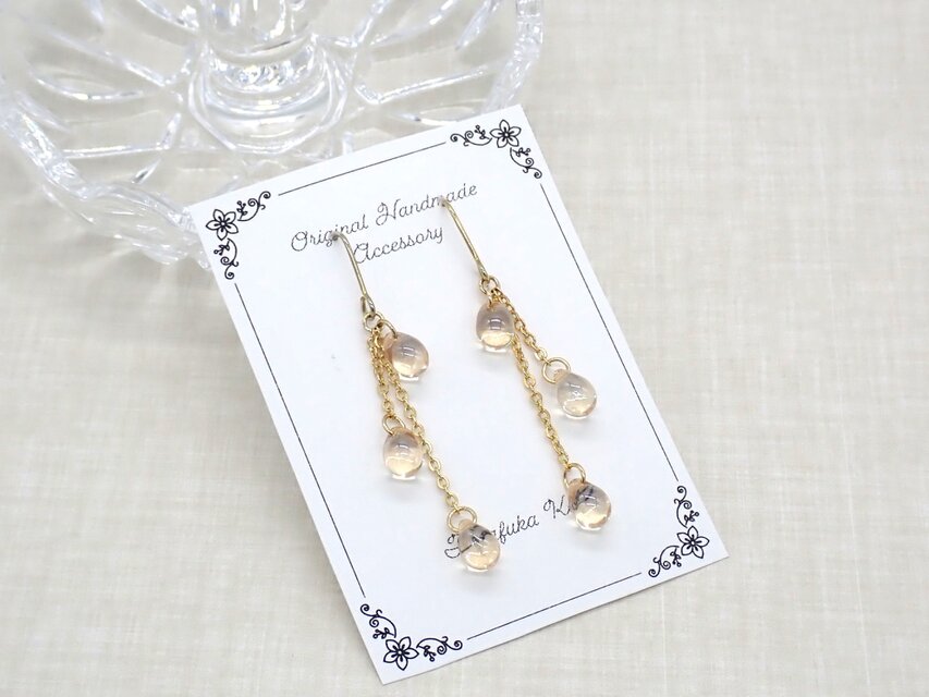 しずくビーズピアス／イヤリング【シャンパンラスター】