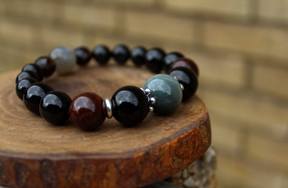 新品）あなたの守護神エネルギーが籠められたモリオンブレスレット