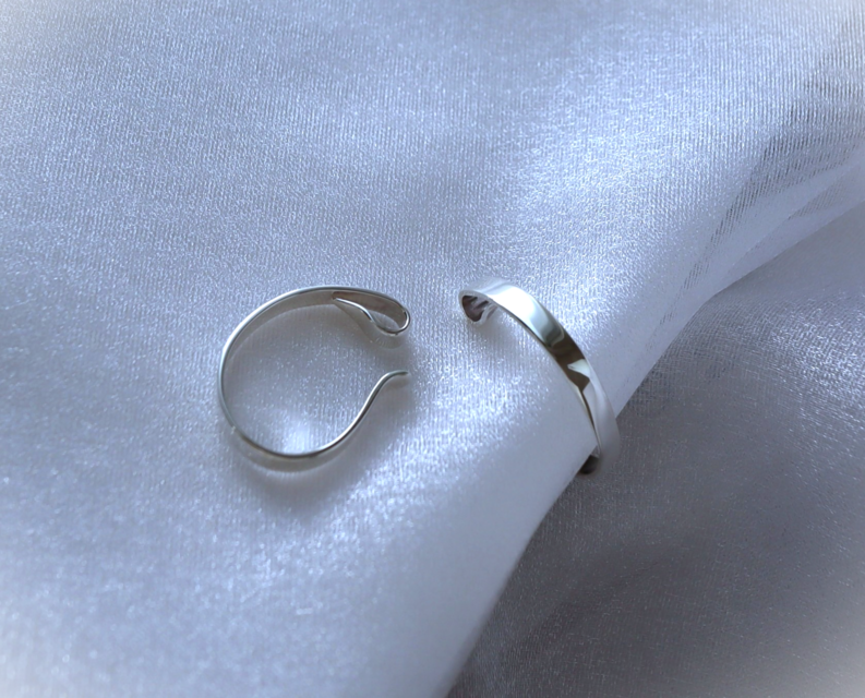 《Sale》Simple ribbon tape SV925イヤーカフ片耳用 軽量