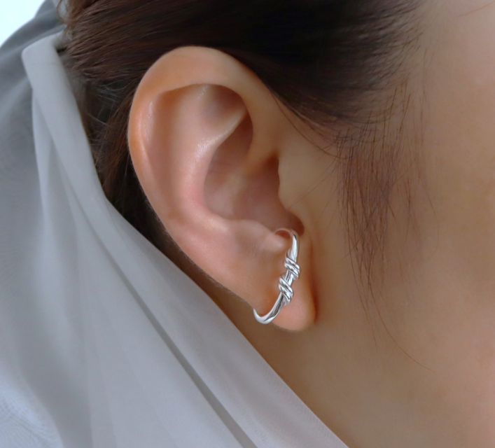 Coil around SV925オフィスカジュアル対応イヤーカフ