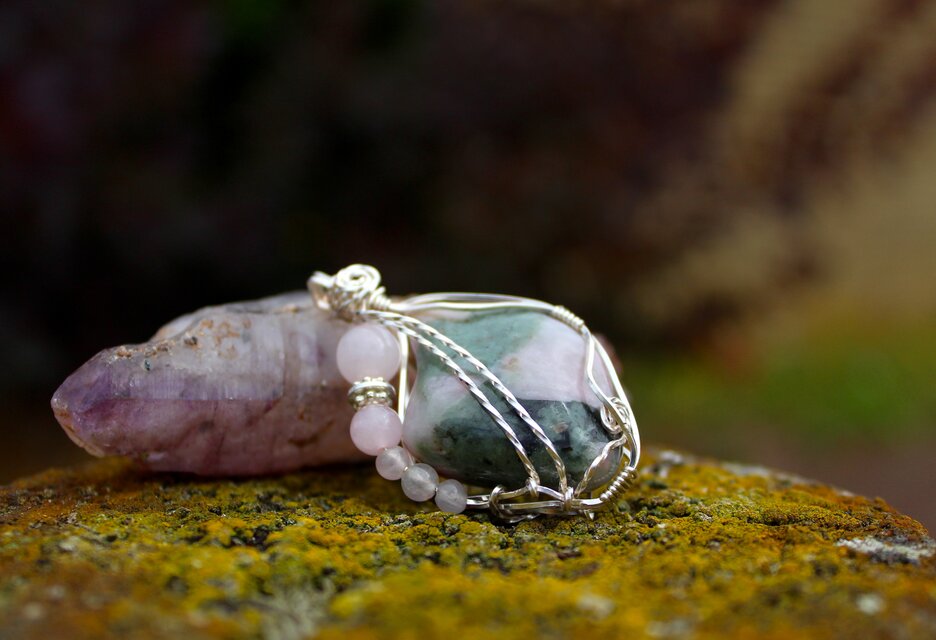 ンズリモヨ　美しい魂　瞑想の促進　喜び、満足、安らぎ