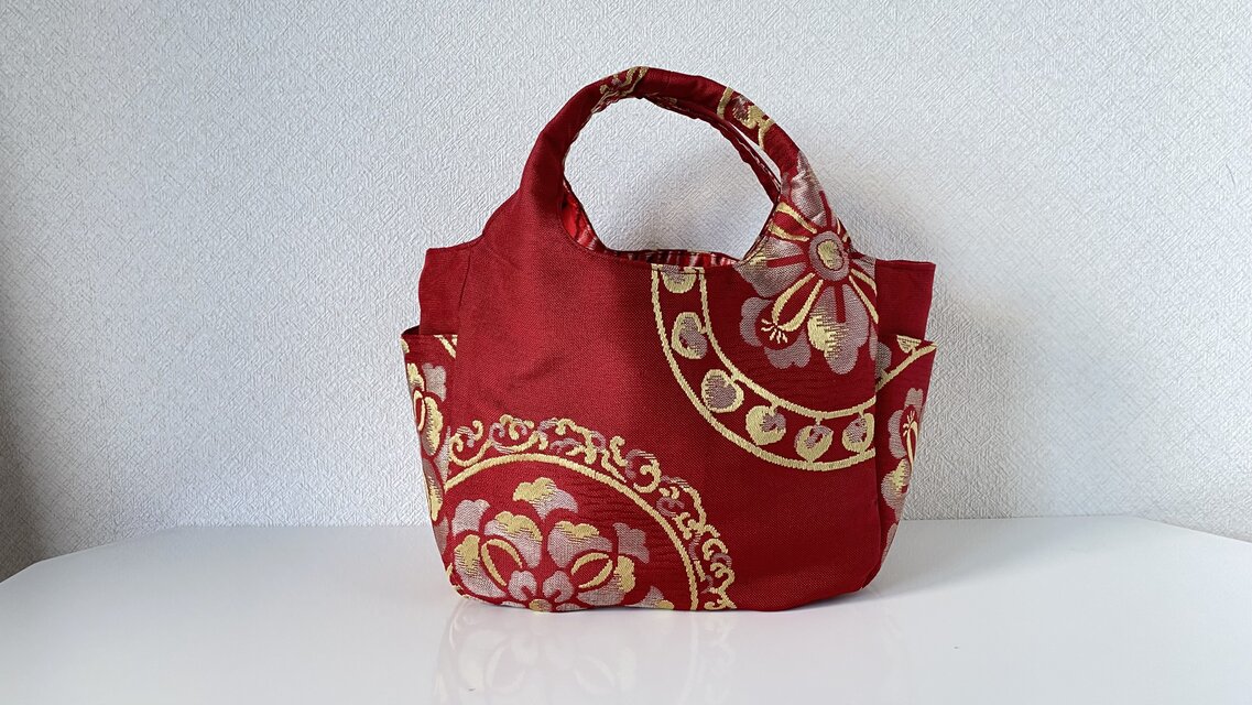 帯バッグ〜サイドポケットのトートバッグ〜　