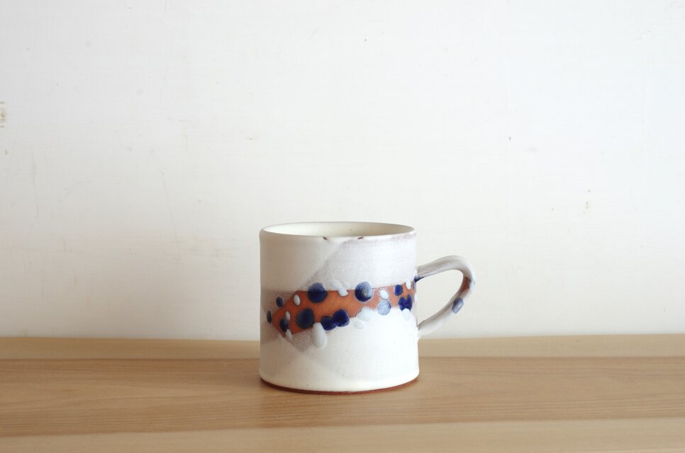 マグカップ・B・layered・マット・白＆ドット