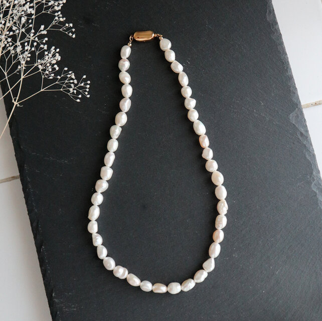 淡水パールのバロックネックレス　金アレ対応　淡水真珠