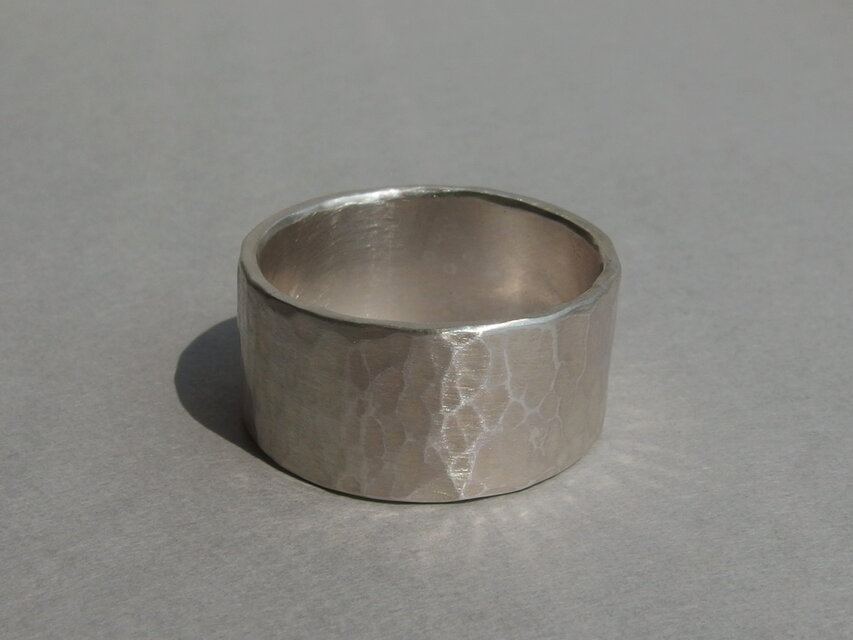 シルバーフラットリング　平打ち槌目　10㎜幅【silver】
