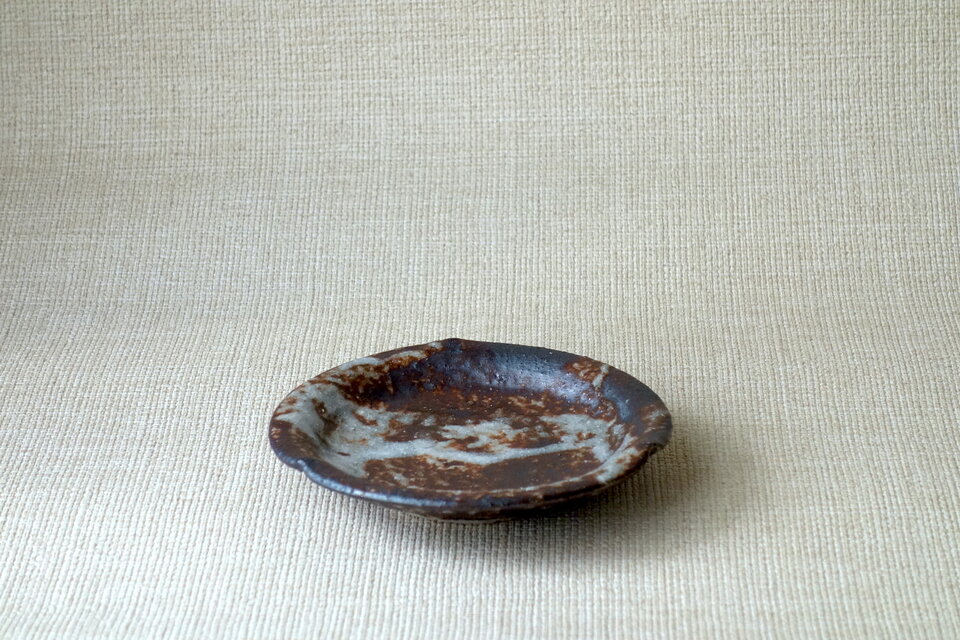 輪花皿 (信濃釉b)