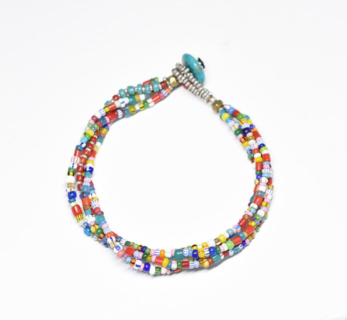 クリスマスビーズとホワイトハーツ、ターコイズブルーシェブロンビーズ