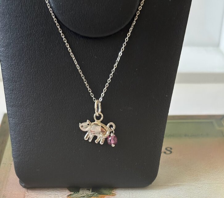 ピンクトルマリンな猫ちゃん