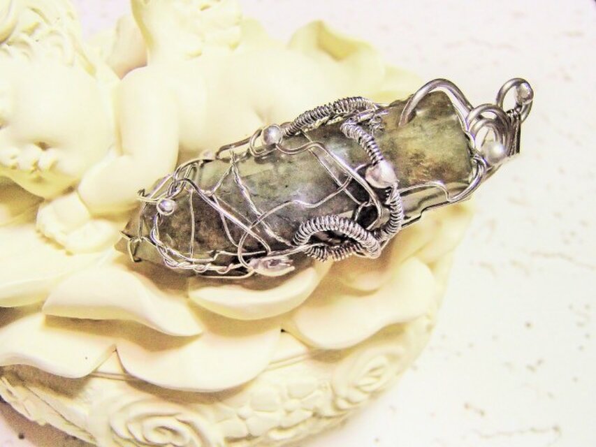 ラブラドライトトップ