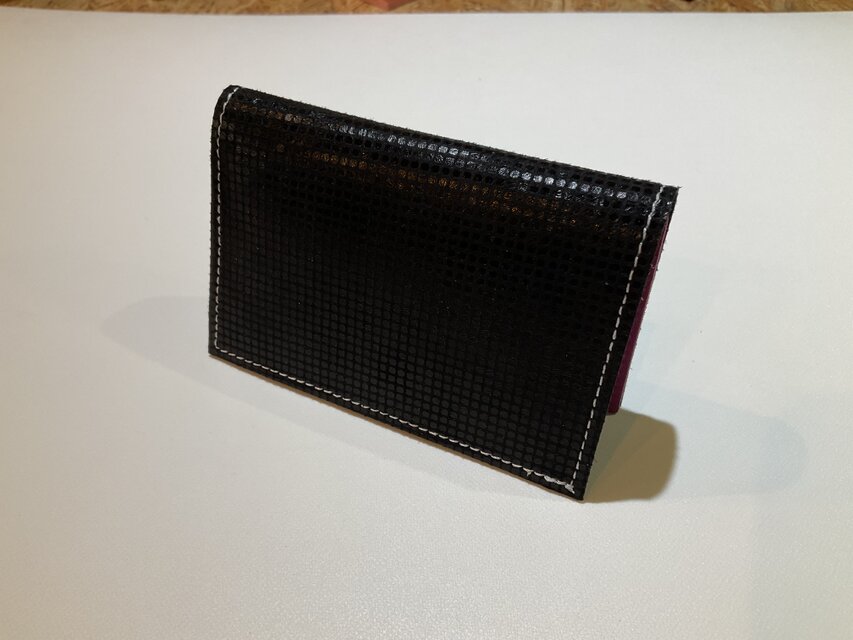 革靴の余り革で仕立てた一点物カードケース｜名刺入れにも　グラフチェックブラック/ピンク