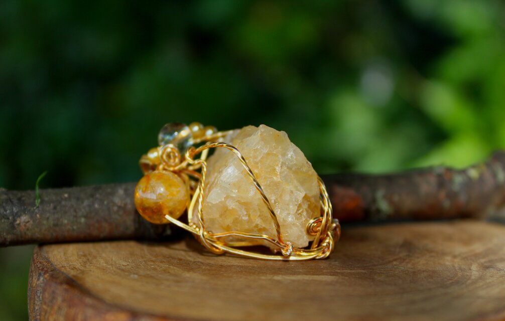 ヒマラヤ・ゴールド・アゼツライト 信頼、愛、自由、喜び 黄金の光