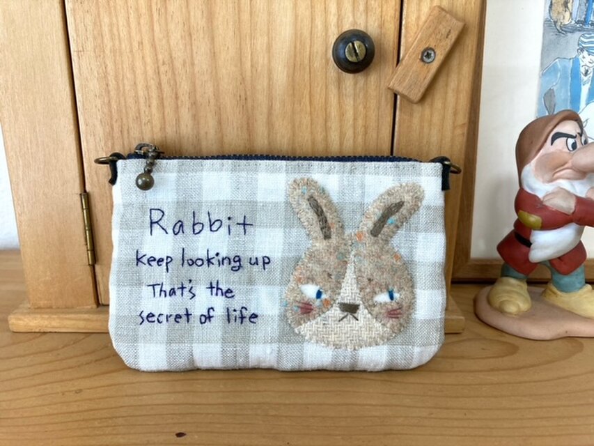 うさぎアップリケの小銭入れ